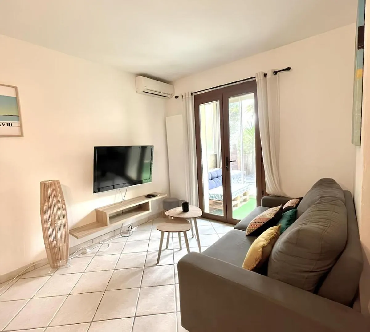 Apartment Le Romarin - Air Conditioning And 1 Private Parking Space Six-Fours-les-Plages